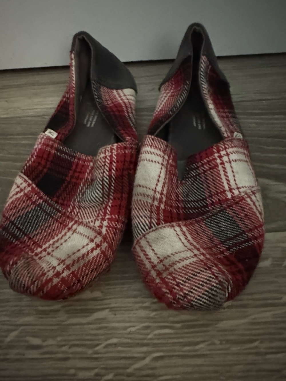 Toms Red Plaid Slip-On Flats